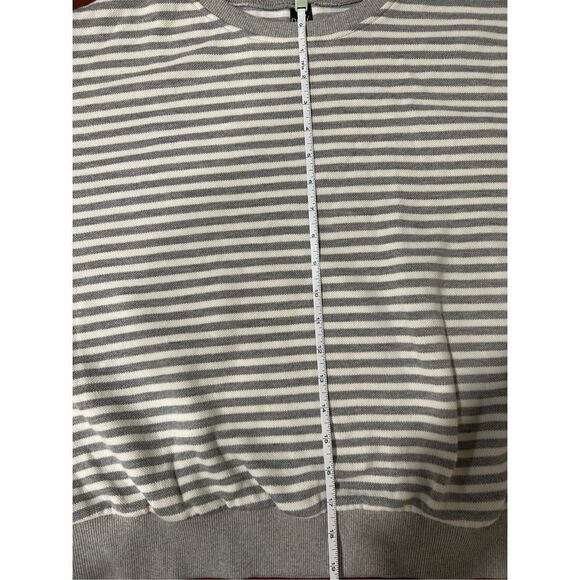 Dazy Grey White Striped Knit Crewneck Pull Over Sweater Size Small - Picture 9 of 11
